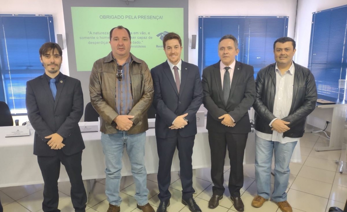 PREFEITURA DE BANDEIRA DO SUL RECEBE MINI COMPUTADORES DOADOS PELA RECEITA FEDERAL 