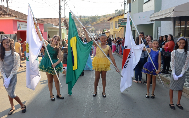 DESFILE CÍVICO EM COMEMORAÇÃO À INDEPENDÊNCIA DO BRASIL