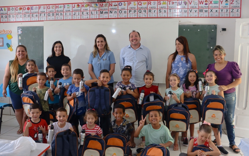 Distribuição de materiais escolares/2023