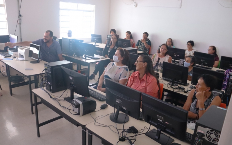 CONFRATERNIZAÇÃO DO CRAS