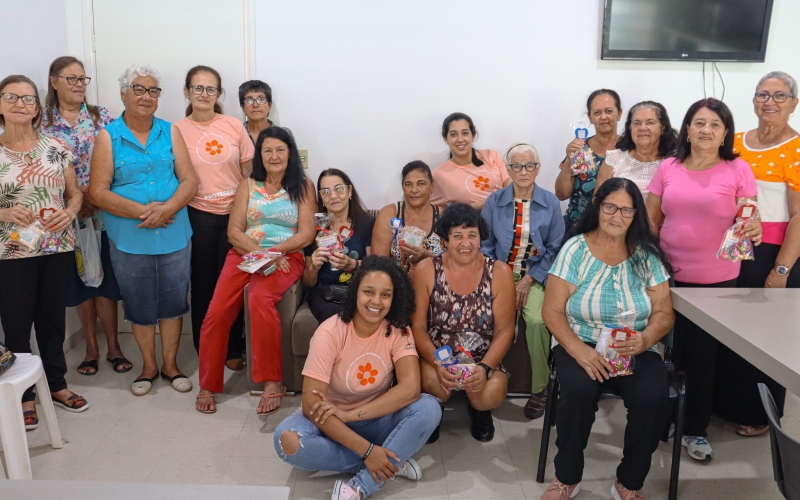 HOMENAGEM PARA AS MAMÃES DO CRAS 