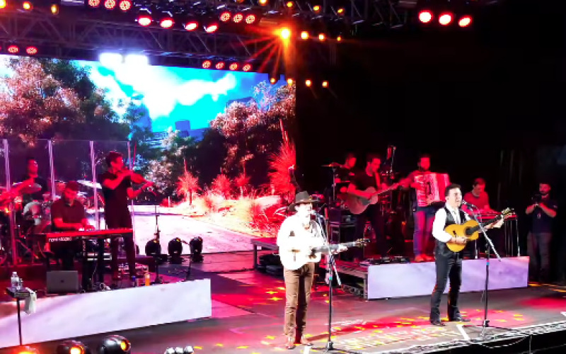 Domingo de muita música nos 63 anos de Bandeira do Sul