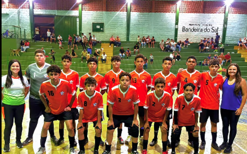 Confira alguns momentos dos amistosos de futsal